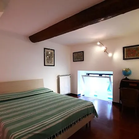 Casa Giulia - Typical & Cozy Flat דירה *